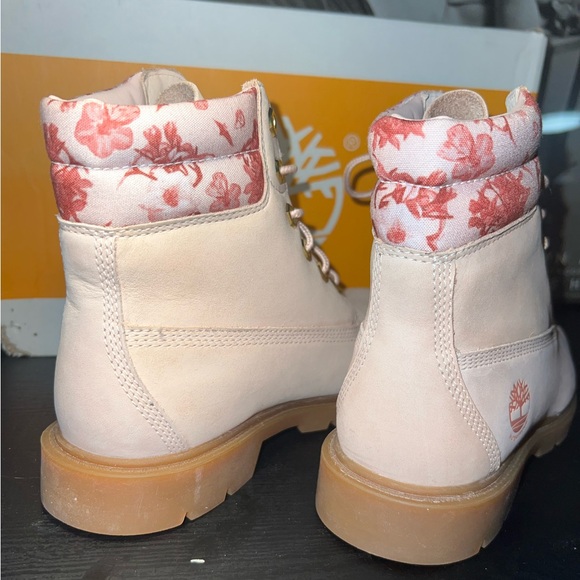 Timberland Boots | PINK | FLORAL | WOMANS | SIZE 6.5 - Picture 4 of 8